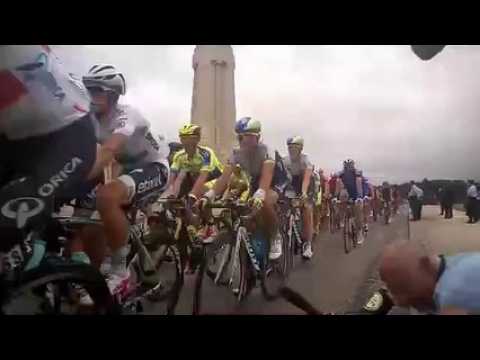 Le peloton du Tour de France à Douaumont