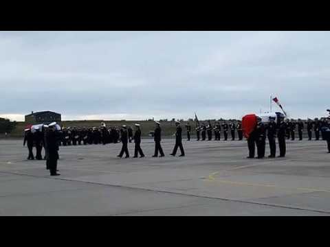 Forte émotion à la base aérienne 133  Nancy-Ochey lors de l'hommage à Baptiste Chirié et Audrey Michelon