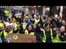 Les femmes gilets jaunes manifestent dans les rues de Besan&ccedil;on - Label : L'Est Républicain - Category : News