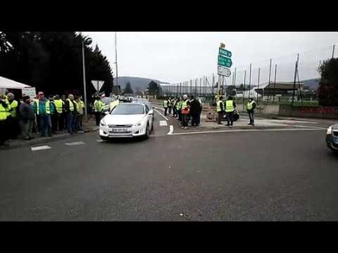 Une centaine de gilets jaunes au rond-point de Noidans-lès-Vesoul pour l'acte VII