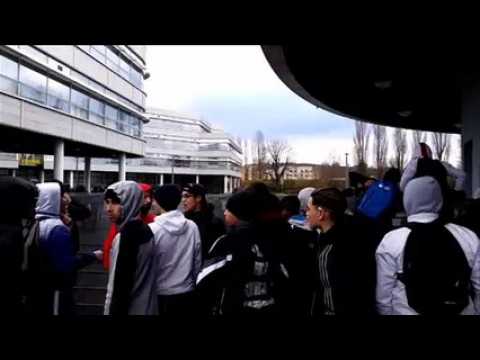 Lycée Courbet : intervention des forces de l'ordre face à des jeunes qui veulent entrer dans l'établissement