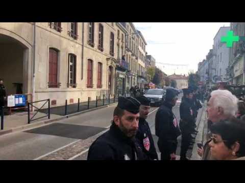 Arrivée de Macron à la mairie de Verdun