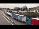 Franche-Comté Gilets jaunes concert de klaxons des routiers en soutien aux manifestants à Ecole-Valentin