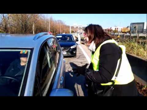 Franche Comté A Ecole Valentin les gilets jaunes expliquent leurs revendications