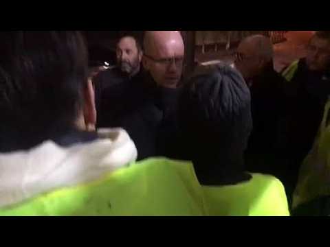 "La guillotine" : le député LREM de Haute-Saône Christophe Lejeune pris à partie par des gilets jaunes