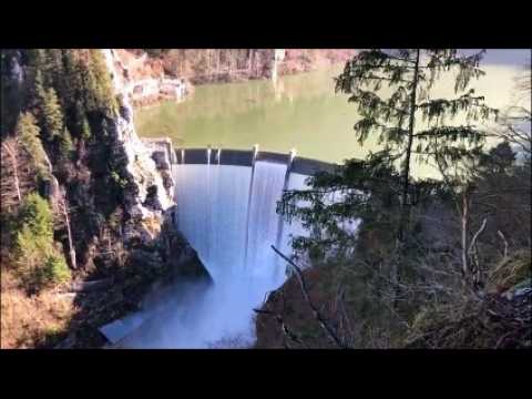 Le barrage du Châtelot déborde à la frontière franco-suisse.