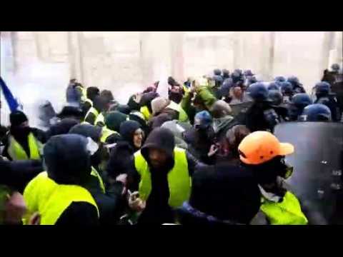 Incidents à Besançon lors de la manifestation des gilets jaunes