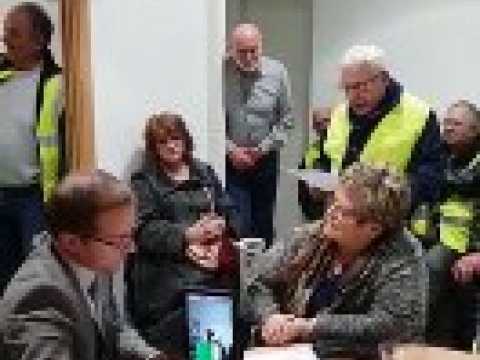 LUNEVILLE Les gilets jaunes demandent la dissolution de l'assemblée et du sénat au député