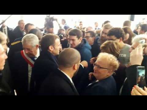 Besançon Bain de foule pour Emmanuel Macron après la visite du musée des Beaux-Arts et d'Archéologie