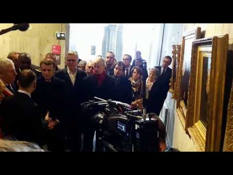 Besançon Emmanuel Macron à l'intérieur du musée des beaux arts et d'archéologie