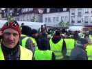 Besançon : les gilets jaunes entonnent la Marseillaise place de la Révolution