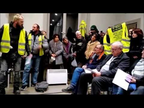 Des gilets jaunes interrompent le conseil municipal de Besançon