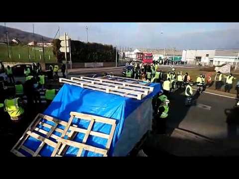 Les gilets jaunes à Noidans-les-Vesoul sont avec ceux de Saint Sauveur