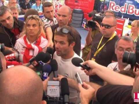 Rallye d'Alsace 2011 : Sébastien Loeb réagit à son abandon dans le stand de Citroën