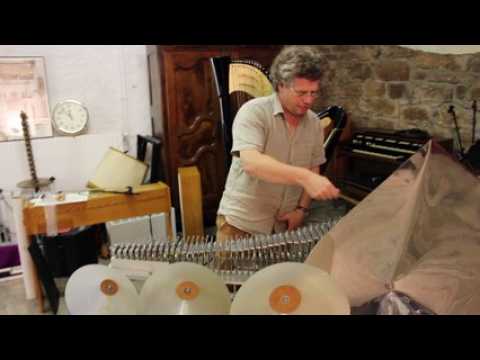 Colmar :Thomas Bloch, un de rares joueurs professionnels de cristal Baschet