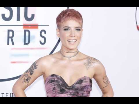 Halsey praises Yungblud for making her 'soul gleam'