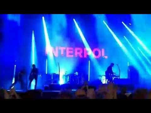 Interpol interpelle le public des Eurocks