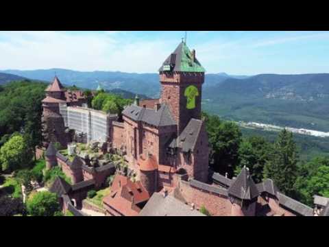 Tour de France  : Le Haut-Koenigsbourg passe au jaune