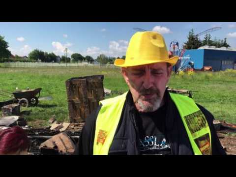 Le QG  du Pont d'Aspach des gilets jaunes en fumée