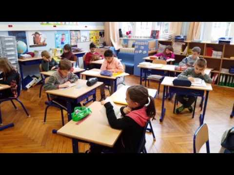 Altkirch : pause lecture à l'école, chut !