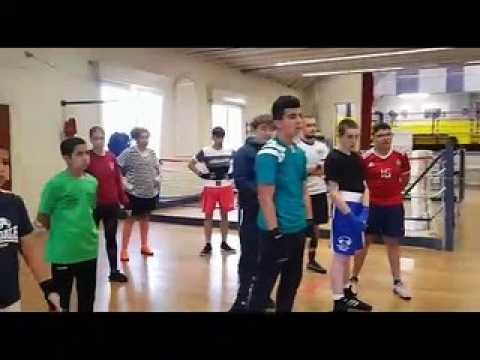 Village-Neuf : stage de boxe avec le champion du monde Nordine Oubaali