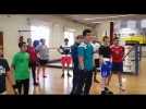 Village-Neuf : stage de boxe avec le champion du monde Nordine Oubaali