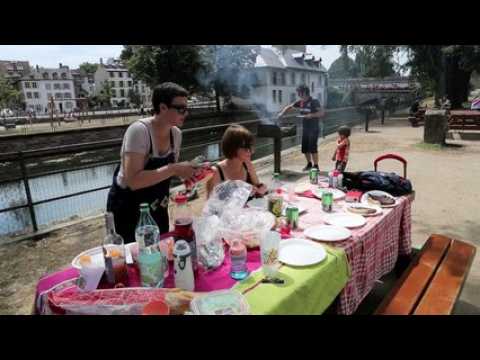 BARBECUE EN LIBRE SERVICE SERIE ETE