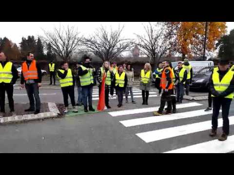 La minute de silence des "Gilets jaunes" à Saint-Louis.