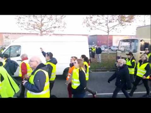 Hué puis applaudi, Eric Straumann devant les gilets jaunes à Colmar