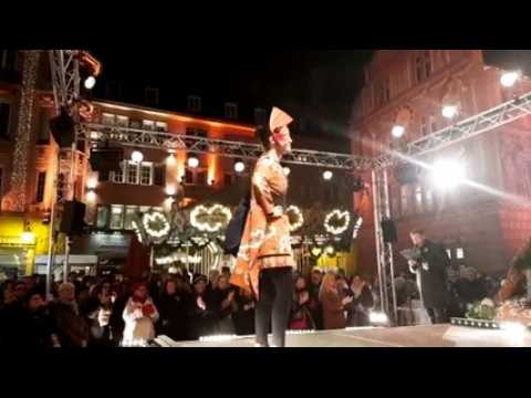 Le marché de Noël de Mulhouse commence par un défilé