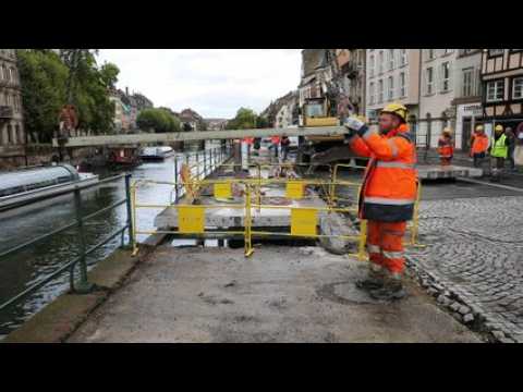 Démolition de l'encorbellement quai des Bateliers