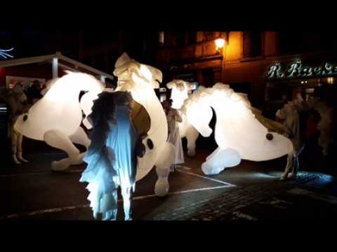 Les Quidam illuminent le marché de Noël
