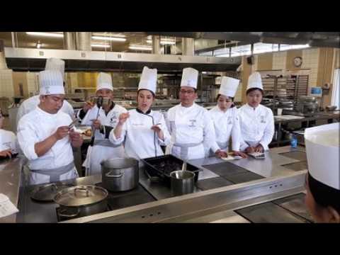 23 cuisiniers Chinois au lycée Alexandre Dumas