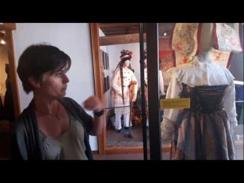 Musée alsacien : costumes catholiques Vs costumes protestants