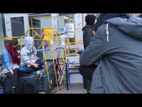 Les étudiants votent le blocage en assemblée générale