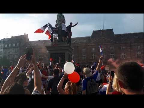 Mondial 2018 : la foule fête la victoire des Bleus place Kléber à Strasbourg