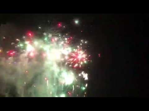 Le feu d'artifice de clôture du festival Cirque et Fanfares à Dole