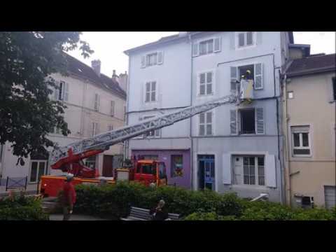Intervention des pompiers rue Vallière à Lons-le-Saunier