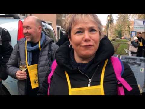 Percée vin jaune :  les rues de Poligny se remplissent de monde avant l'ouverture des caveaux