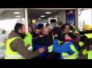 Dole : des affrontements entre les Gilets jaunes et les gendarmes à l’aéroport