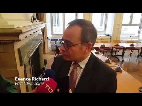 La conférence de presse d'Evence Richard le préfet de la Loire
