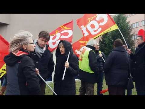 Manifestation contre la fermeture de la maternité de Saint-Chamond