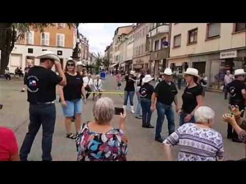 Le Texas Club de Sarreguemines met l’ambiance Place de la République