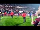 Les joueurs du FC Metz communient avec leur public
