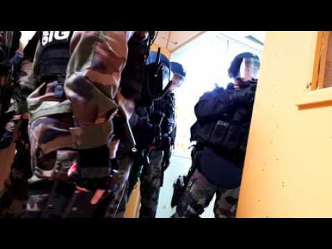 Auboué: exercice du peloton de surveillance et d'intervention (PSIG) de la Compagnie de gendarmerie de Briey
