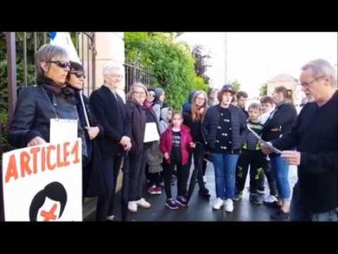 Villers-la-Montagne : rassemblement  FSU SNUiPp devant la permanence  du député  Xavier  Paluszkiewicz