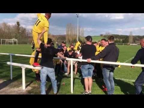 Football (Comme chez les pros en District). Courcelles-Chaussy - Faulquemont-Créhange : la joie des joueurs de l'USCC avec le public