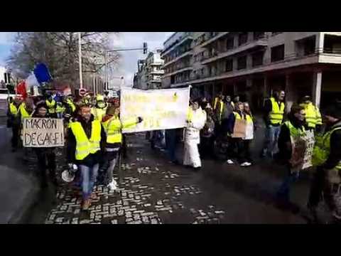 Thionville : les gilets jaunes manifestent en centre ville