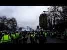 Gilets jaunes :  ça se tend déjà sur les Champs-Elysées