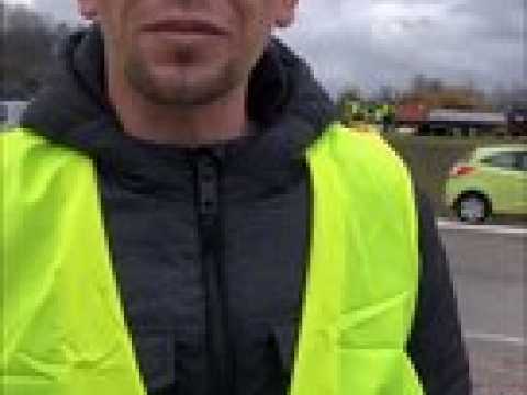 Cédric, gilet jaune à Sarreguemines, a été renversé par une voiture durant la mobilisation de samedi